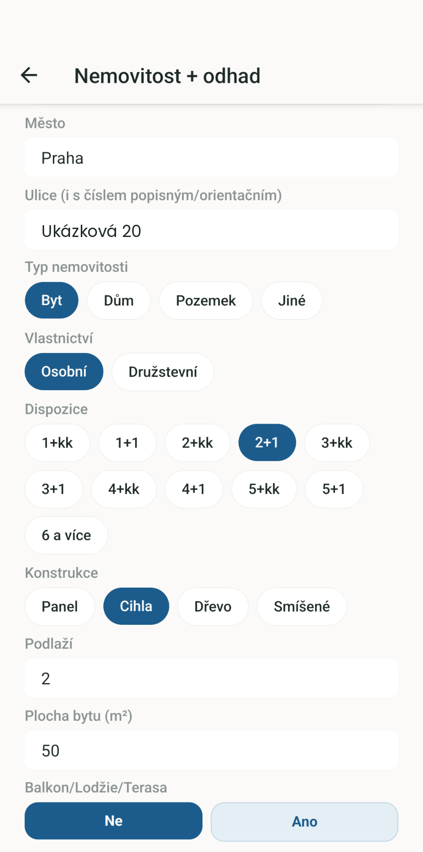Snímek obrazovky appky Realenka — formulář pro odhad ceny nemovitosti